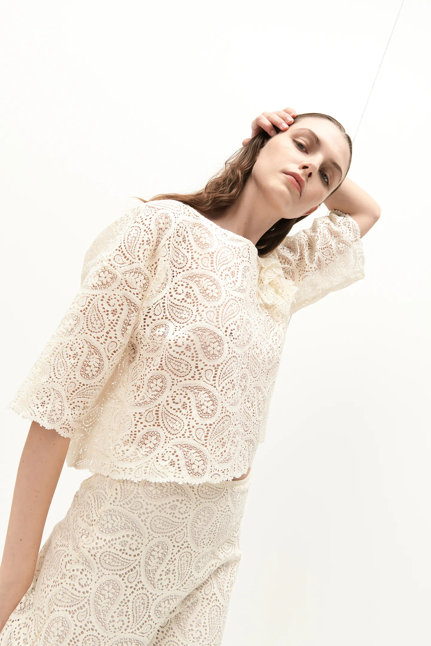 BOXY BLOUSE COTTON LACE WITH PIN