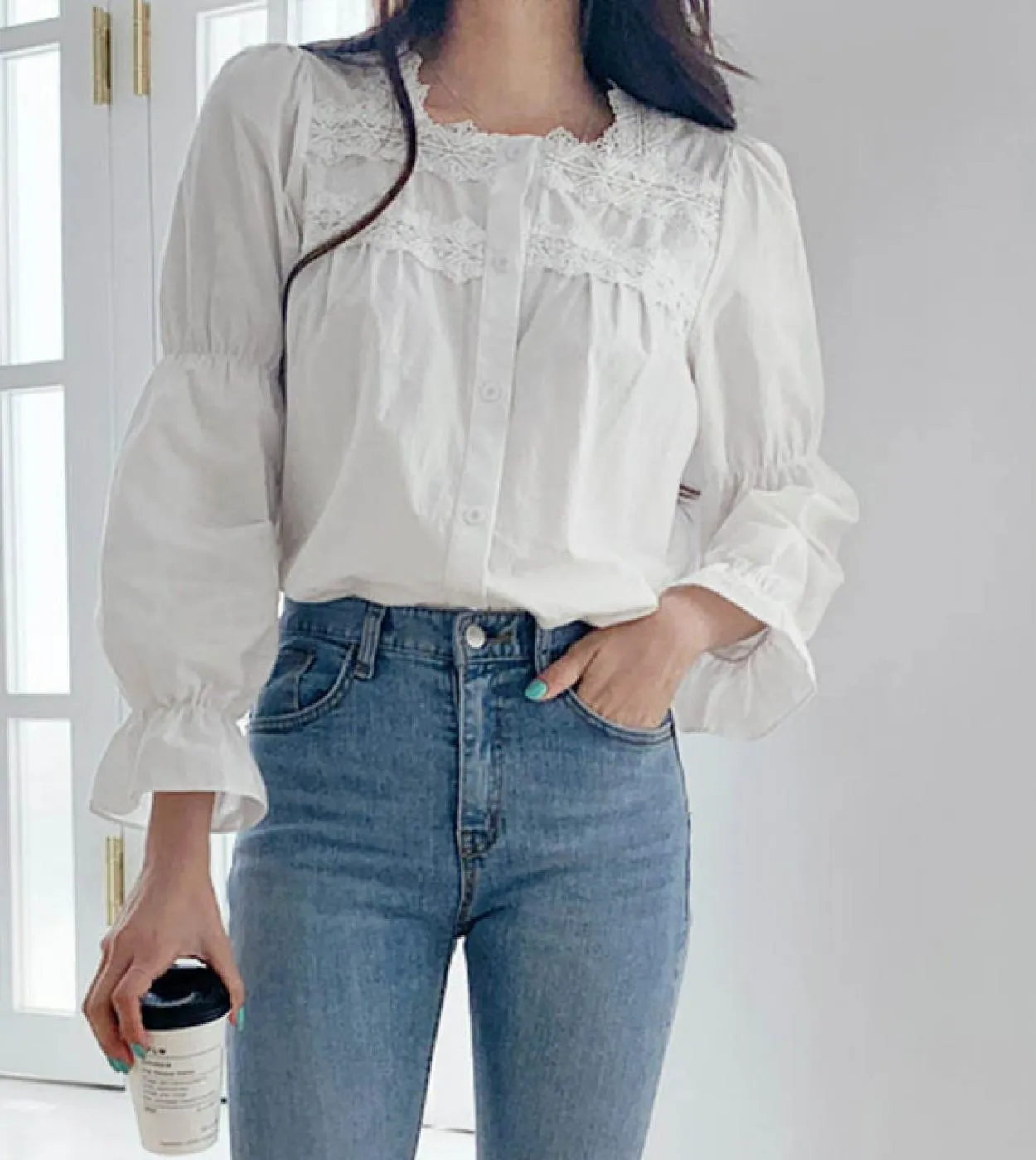 Camicia a maniche svasate con colletto quadrato in pizzo Camicetta e camicetta da donna vintage in cotone primavera nuova elegan