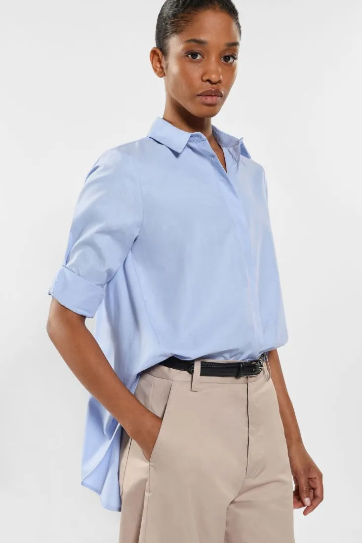 Camicia in puro cotone con orlo inferiore asimmetrico