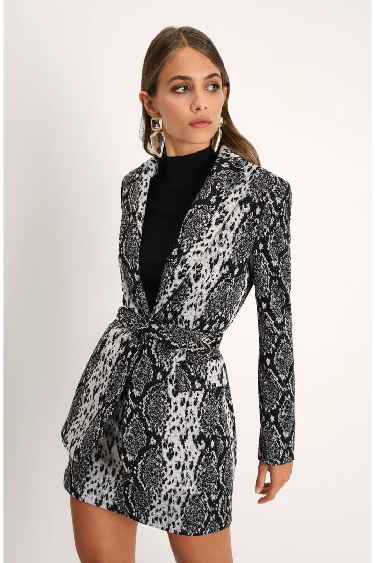 Giacca animalier con cintura coordinata
