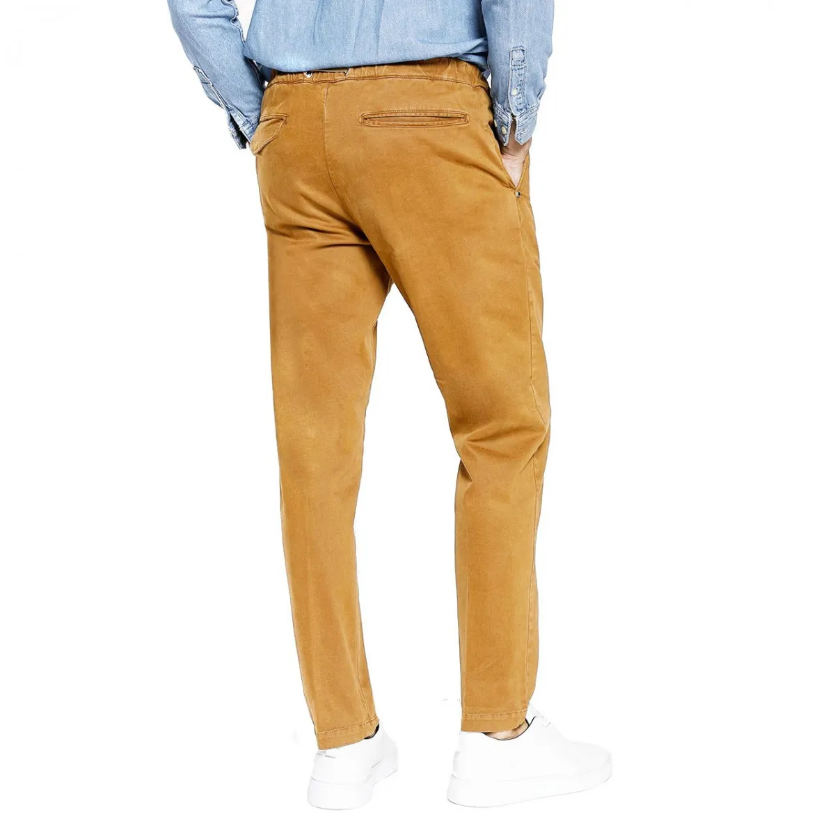 Greg Pantaloni Chino, Giallo