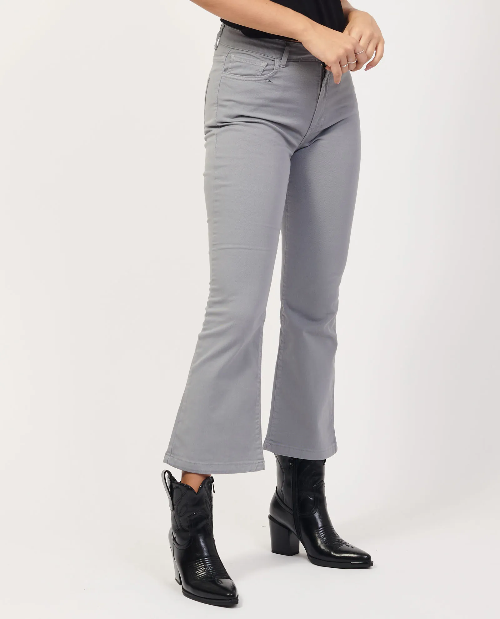 Jeans grigio Jijil modello cropped flare