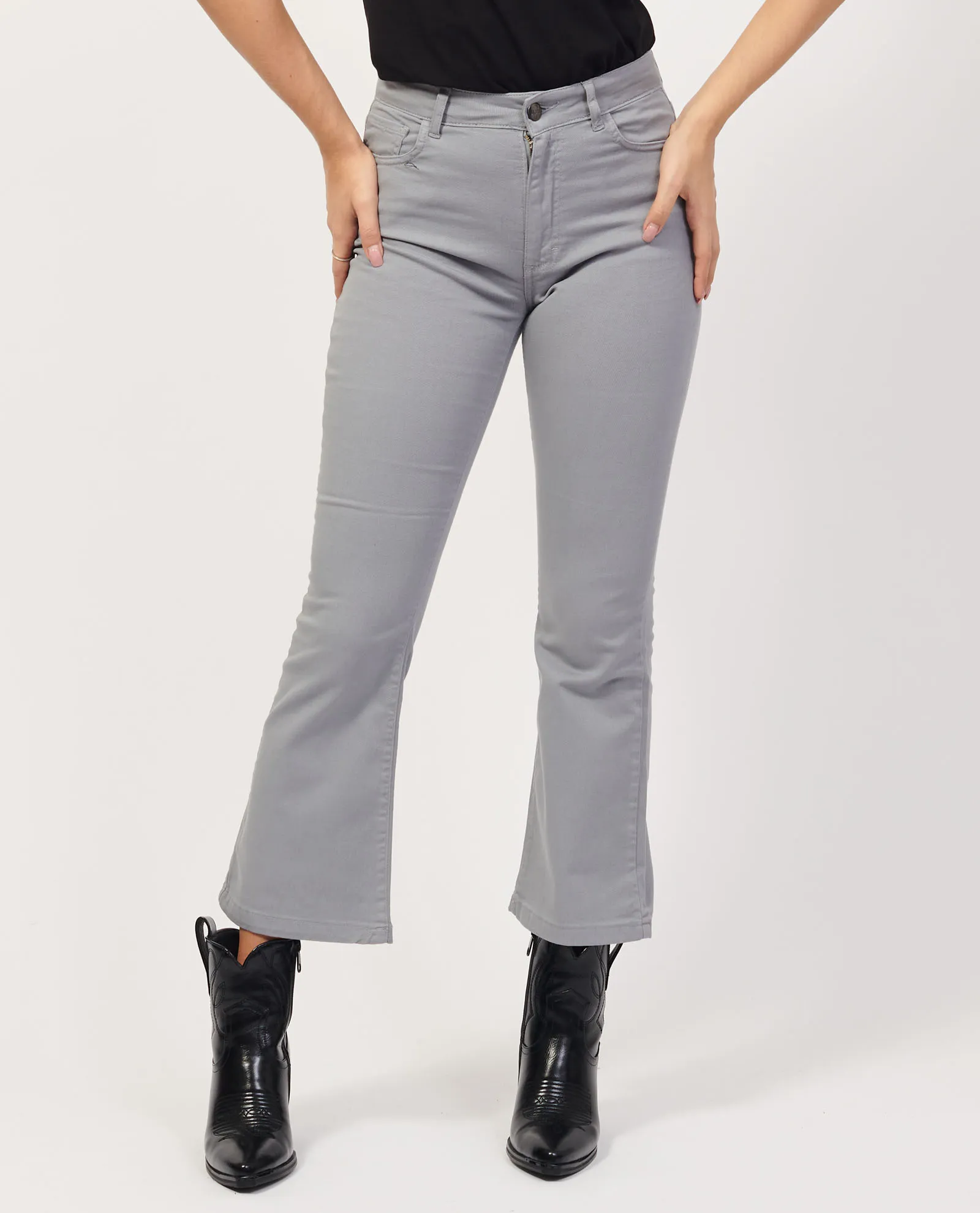 Jeans grigio Jijil modello cropped flare