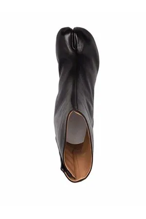 MAISON MARGIELA Calzature,Stivali Stivaletti Tabi 60mm in pelle nera 