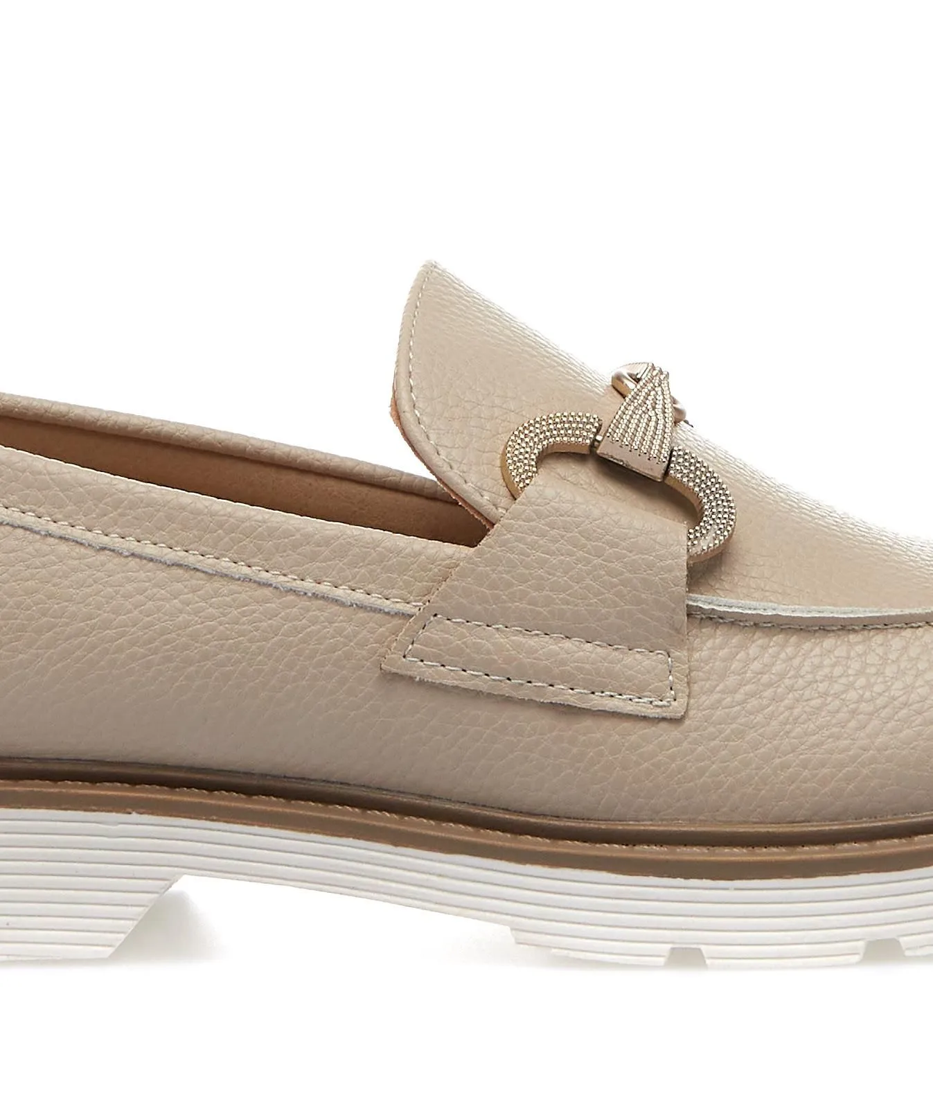 Mocassini beige casual con morsetto