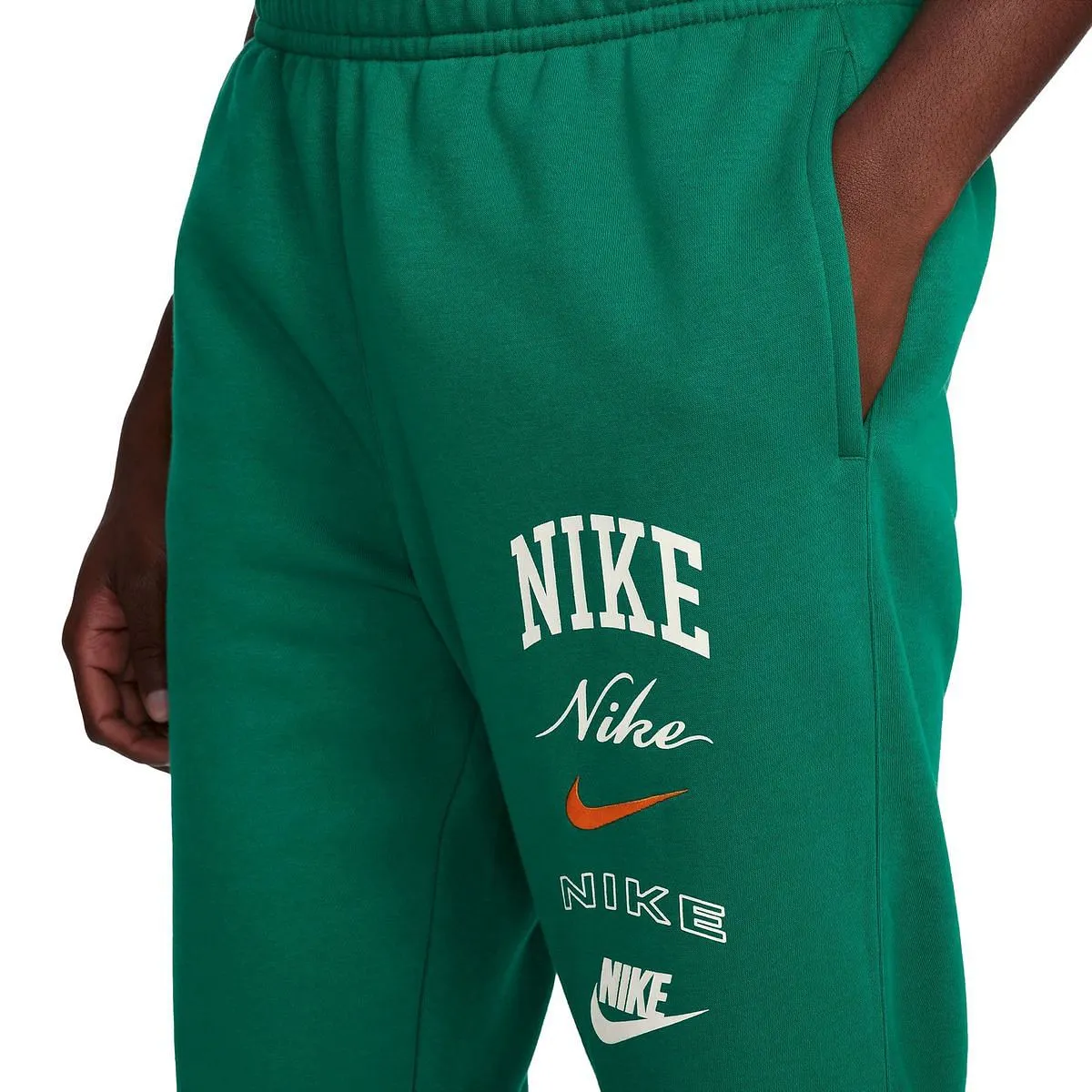      NIKE PANTALONI CLUB LOGHI  