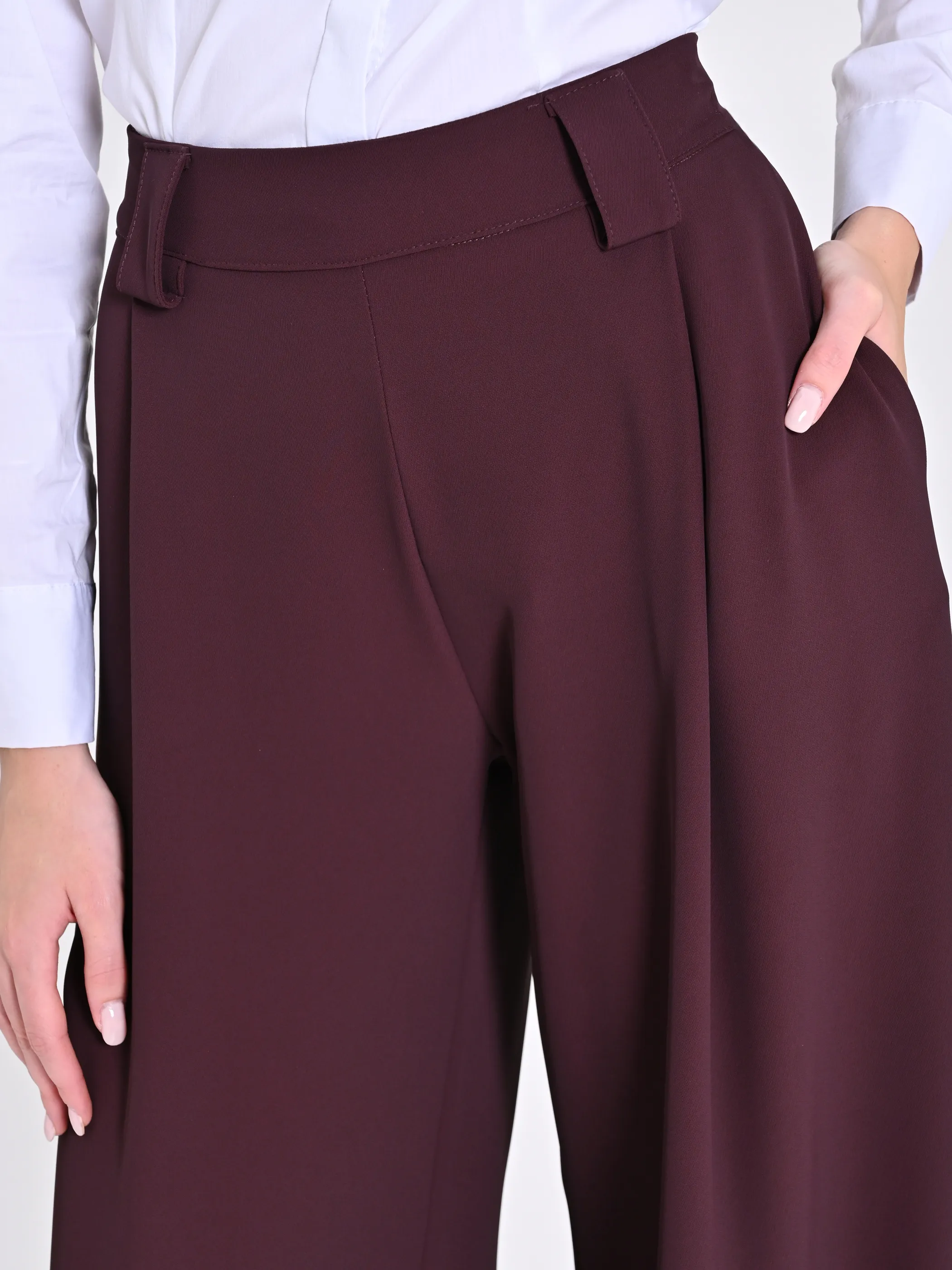      Pantaloni ampi color Melanzana     