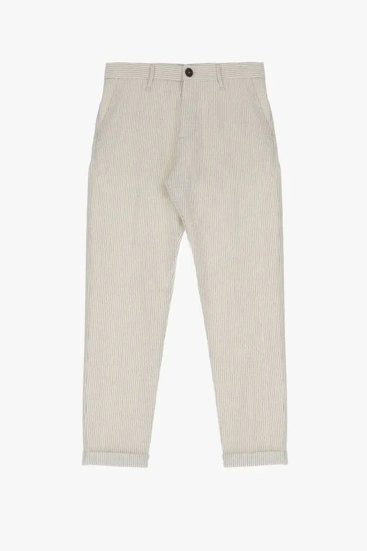 Pantaloni slim-fit fantasia a righe con tasche verticali