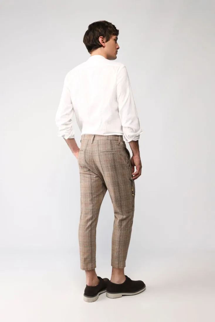 Pantaloni straight fantasia Principe di Galles con pinces e catena