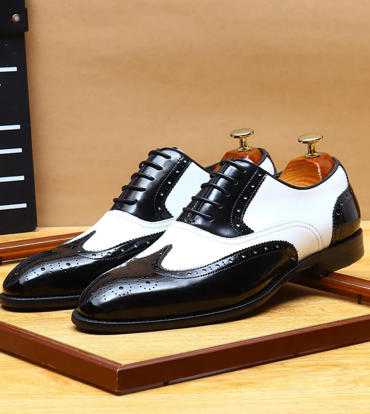 Scarpe Uomo Scarpe firmate di lusso Scarpe eleganti in pelle da uomo Genuine New Style Mens