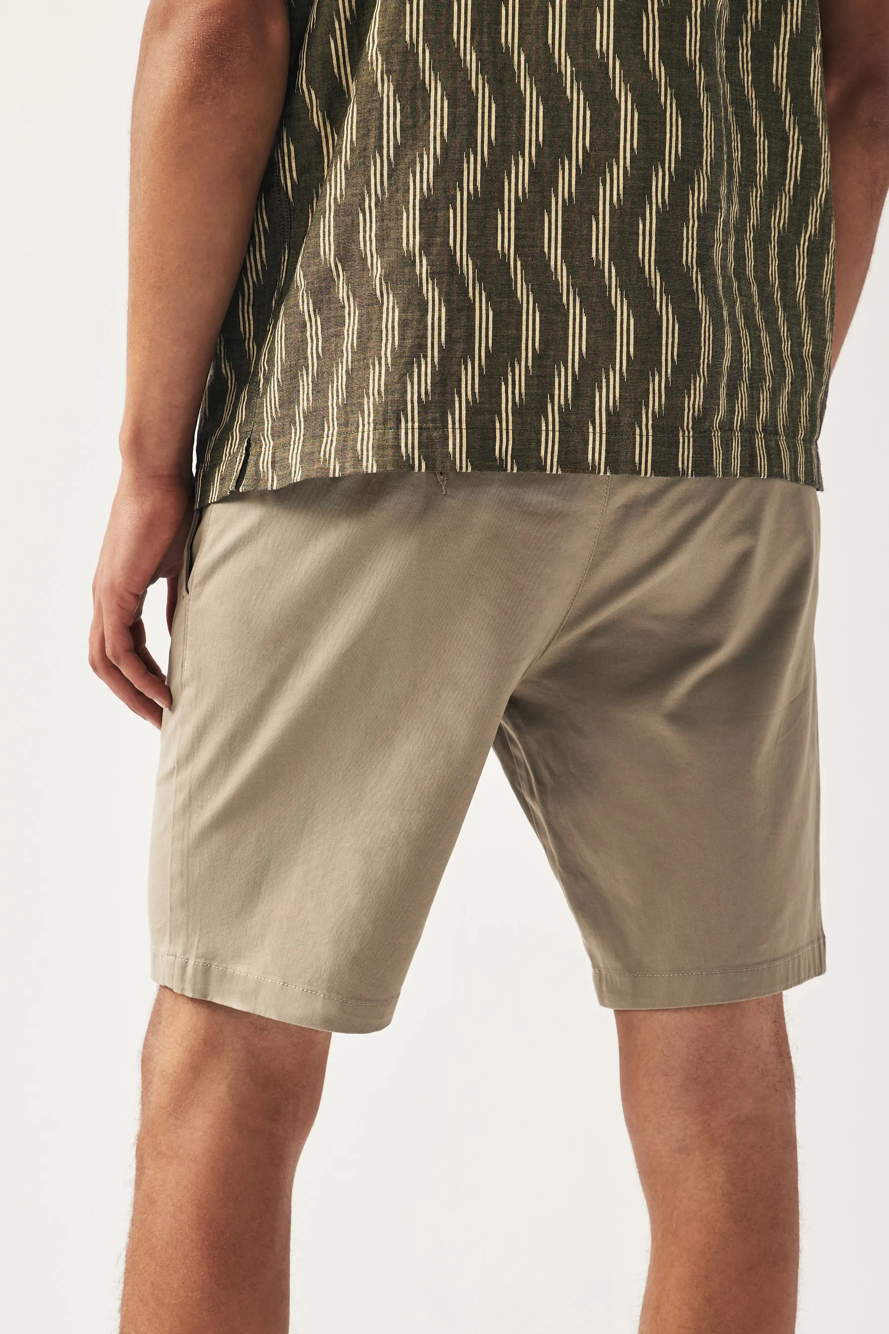 Shorts Pantaloni chino elasticizzati